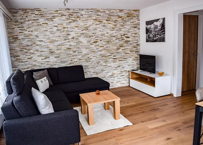 萨斯费阿尔本芬公寓 *