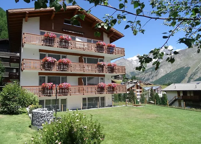 萨斯费阿尔本芬公寓 *